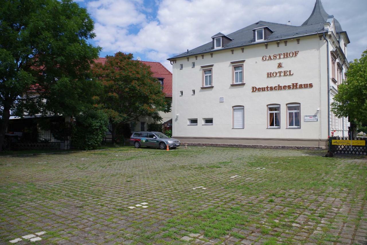 Hotel Deutsches Haus Weinboehla Bagian luar foto